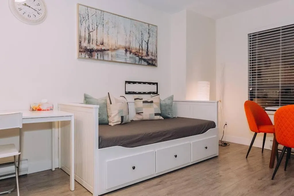 Modern Condo In The Heart Of Dt Overlooking City Vancouver